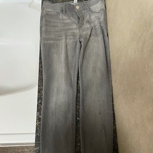 Gray ankle length jeggings, size 8.